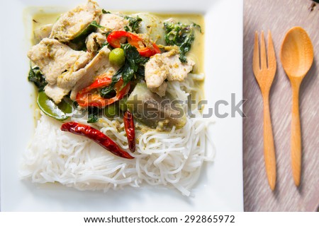 Thai food rice noodle with green curry chicken