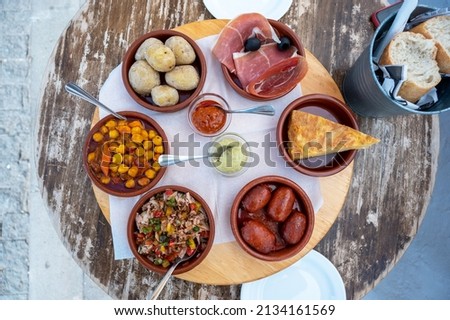 Meal of six tapas, on an outdoor terrace Foto stock © 