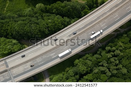 Similar – Foto Bild Draufsicht auf den Transportwagen auf der Straße