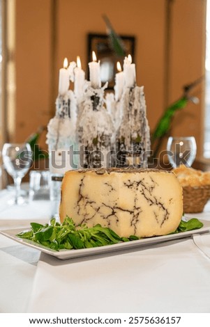 Similar – Foto Bild Speiseteller mit Trüffelkäse, Entenbrust, Briekäse, Pekannüssen, Granatapfelkernen, Trauben, Mandeln, Honig, Oliven und Crackern