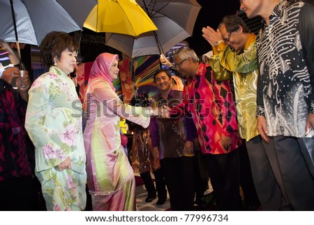 KUALA LUMPUR, MALAYSIA-MAY 21: Tuanku Nur Zahirah, the Queen (Queen Consort) of Malaysia during the celebration of Color of 1 Malaysia on May 21, 2011 in Kuala Lumpur, Malaysia.