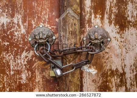 Lion Head Door Knocker, Ancient Knocker with chain and lock