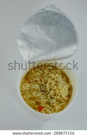instant noodle in paper cup