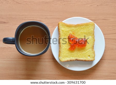 coffee and slice bread topping jam