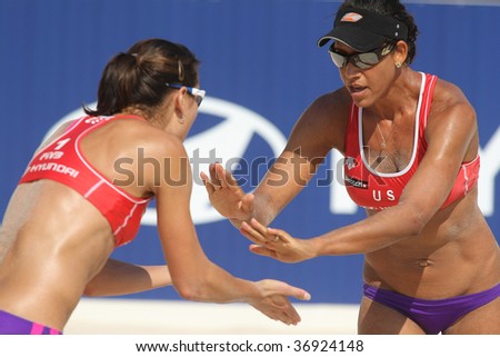 BARCELONA - SEPT. 12: North Americans beach Volley players Akers & Turner celebrates a point in Swatch FIVB Beach Volley World Tour 09 at monjuich September 12, 2009 in Barcelona, Spain.