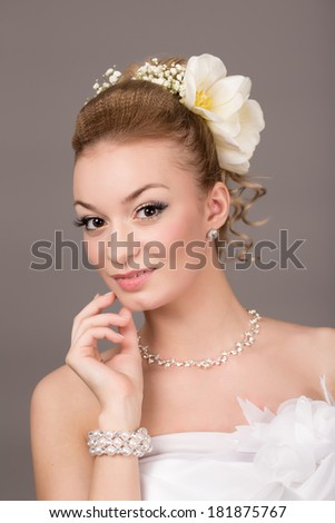 Beauty Fashion Model Girl with Long Healthy Hair. Accessories