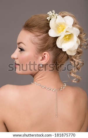 Beauty Fashion Model Girl with Long Healthy Hair. Accessories
