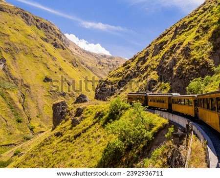 Foto Bild Andean railway in Alausi Ecuador goes to the devil’s nose