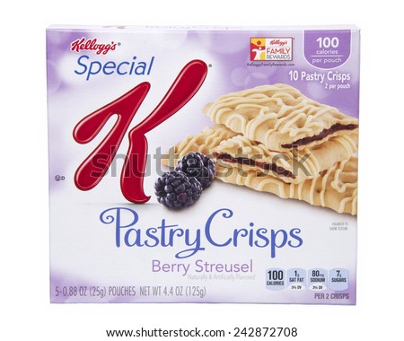 ALAMEDA, CA - JANUARY 08,2015: 4.4 ounce box with five 0.88 ounce pouches of Kellogg\'s brand Pastry Crisps. Berry Streusel Flavor. 100 calories per pouch. Great snack for Adults and Children.
