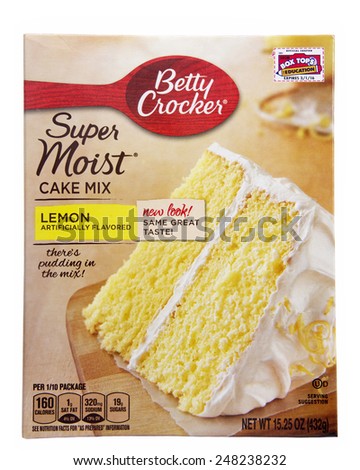 ALAMEDA, CA - JANUARY 21, 2015: 15.25 ounce box of Betty Crocker brand Super Moist Lemon Cake Mix. Artificially Flavored. There\'s Pudding in the Mix! New Look! Same Great Taste!