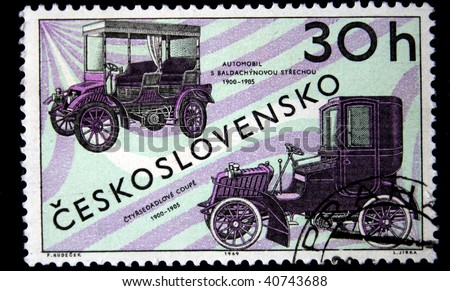 CHEKHOSLOVAKIA - CIRCA 1969: A Stamp printed in Chekhoslovakia shows  cars with a canopy and coupe -1900-1905, circa 1969