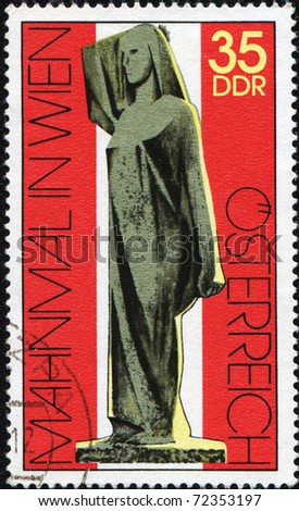 GERMANY- CIRCA 1976: A stamp printed in GDR (East Germany) shows Memorial in Vienna, circa 1976