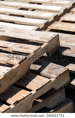 stack of empty wood palettes