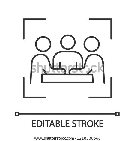 Partners, investors, businessmen linear icon. Company meeting, conference. Thin line illustration. Friends, colleagues, coworkers. Board of directors. Vector isolated outline drawing. Editable stroke