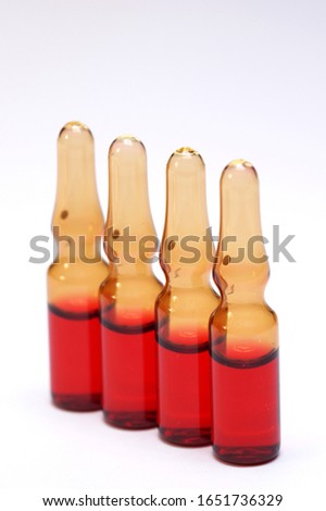 Similar – Foto Bild Ampulle Serum B12, Vitamin C in Ampullen zur medizinischen Behandlung. Impfstoffe, Vitamin Konzept. Konzepte von Gesundheit, medizinische Versorgung, Impfung