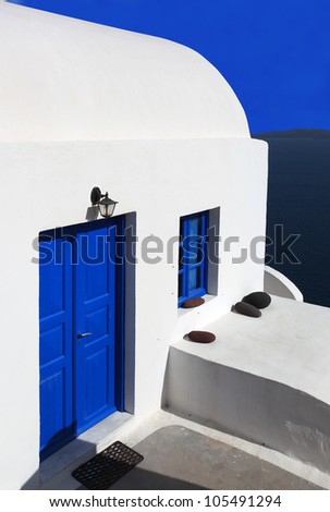 Santorini old house, Traditional white architecture in Greece