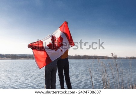 Similar – Foto Bild Unerkennbarer Reisender gegen See und Berge am Morgen