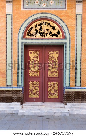 Great china door with carve