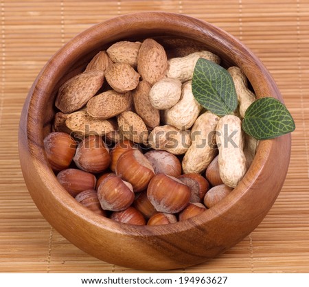 Nut mixture in a bowl