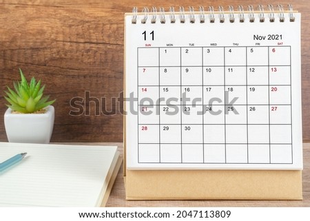 November month, Calendar desk 2021 for organizer to planning and reminder on the table. Business planning appointment meeting concept Foto stock © 