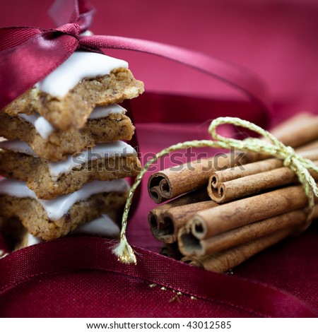 Christmas cookies and cinnamon sticks