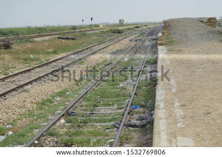 Foto Bild Alle Schienen führen nach Berlin.