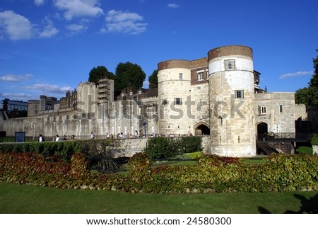 London Tower/ Norman Keep/ fortress or fortification. Touris\'s attraction in London, England