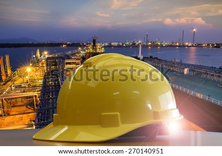Outdoor work use Safety helmet for PORT Oil ,Refinery ,Construction site.