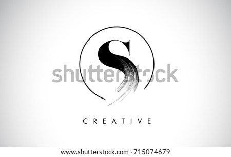 S Brush Stroke Letter Logo Design. Black Paint Logo Leters Icon with Elegant Circle Vector Design. 商業照片 © 