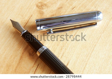 business fountain pen on a desktop in the office