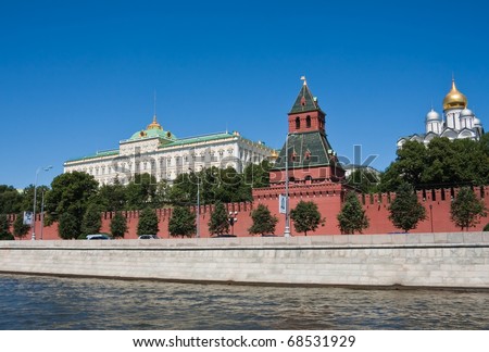 Moscow. Kreml.Tower of the Kremlin walls and churches