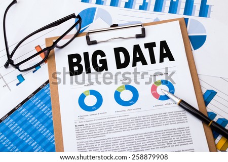 big data analysis concept on clipboard