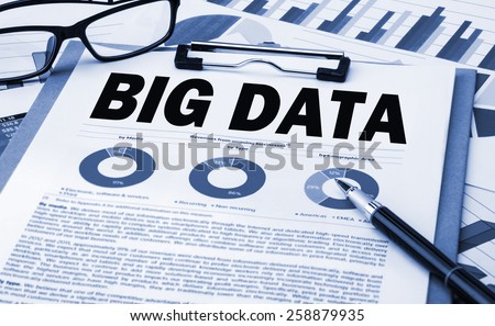 big data analysis concept on clipboard