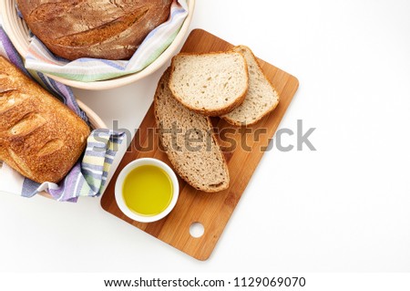 Similar – Foto Bild Sauerteigbrot Vielfalt Draufsicht auf einem blauen Hintergrund. Hausgemachtes Brot flat lay.