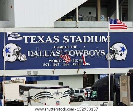 IRVING - NOV 14: Texas Stadium former home of the Dallas Cowboys football team. November 14. 2008 in Irving, Texas.