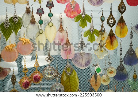handmade jewelry, magical, beautiful earrings made ??of epoxy resin and plants and flowers
