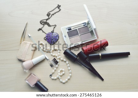 Makeup Eyeliner brush with bottle ,set of cosmetics,Make-up and brushes,powder, puff, mascara, eyeliner