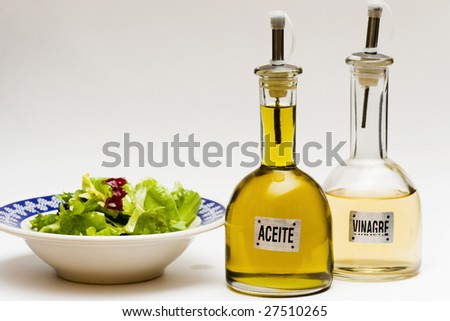 oil and vinegar whit salad