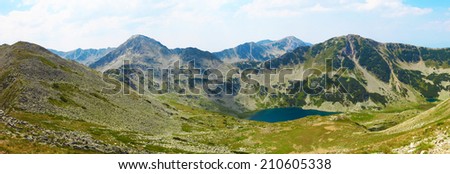 Landscape of the bulgarian national park Pirin during the summer. Beautiful mauntain lake