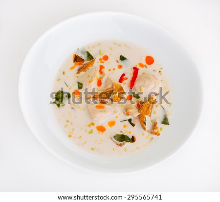 Coconut milk soup with chicken and vegetables