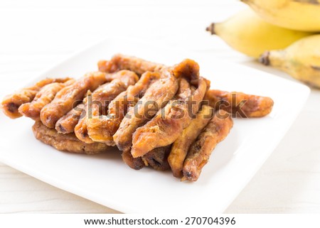 A banch of bananas  and  dry banana