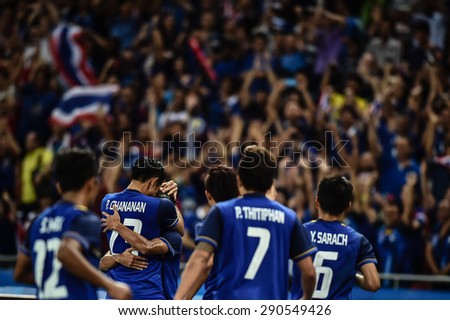 Kallang Singapore - JUNE15:Thai National team celebrates winning the gold medal. 28th SEA Games Singapore 2015 at Singapore National Stadium on JUNE15 2015