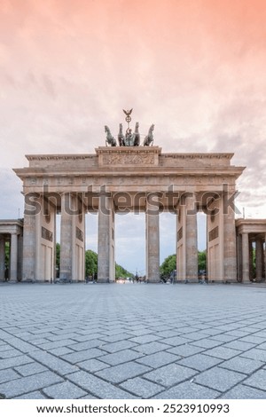 Foto Bild Fassade in der Dämmerung