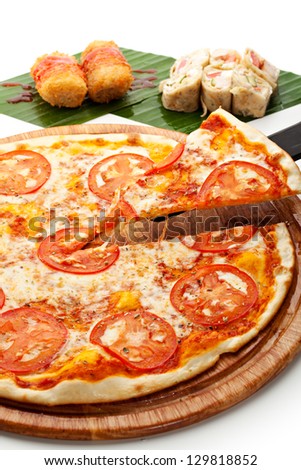 Pizza Margherita made with Tomatoes, Gauda Cheese and Mozzarella. Served with Dessert and Sushi Roll