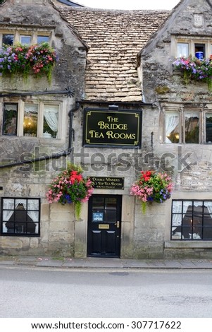 Bradford on Avon, UK - AUGUST 5, 2015: The Bridge Tea Room at Bradford on Avon, Double Winners of the UK\'s Top Tea Place and the Home of West Country Afternoon Teas.