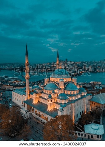 Similar – Foto Bild Yeni Cami am Goldenen Horn in Istanbul im Morgennebel