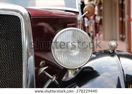 Antique car headlight