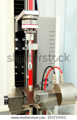 Machine for measuring the pressure piston insulin syringe