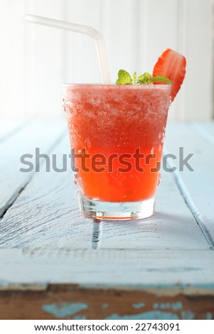 fresh strawberry juice, drink for diet and good health.
