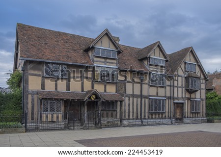 STRATFORD UPON AVON, UK - OCTOBER 6: The front of the house where William Shakespeare, a.k.a. the Bard, was born shown on October 6, 2014 in Stratford upon Avon, UK